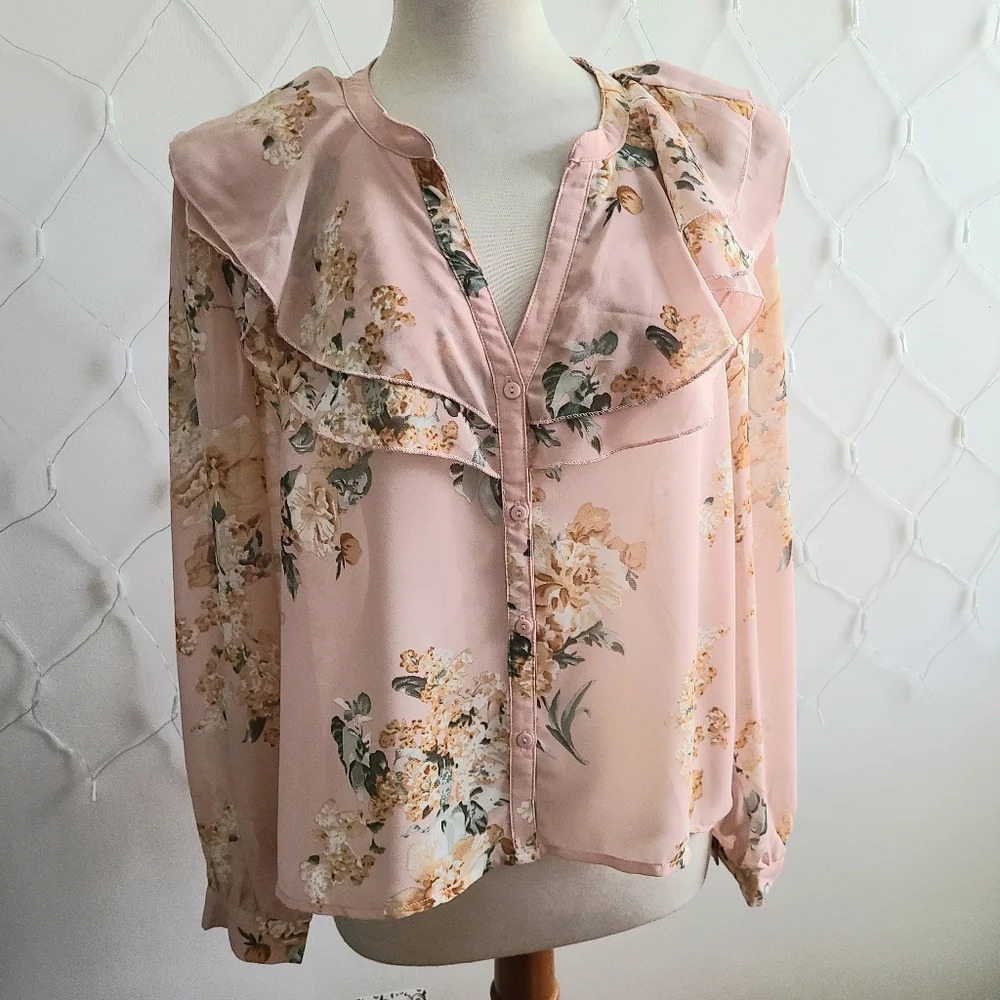 • Umgee • Pink Floral Print Blouse • Ruffle Lapel • Tagged Large • Ethereal